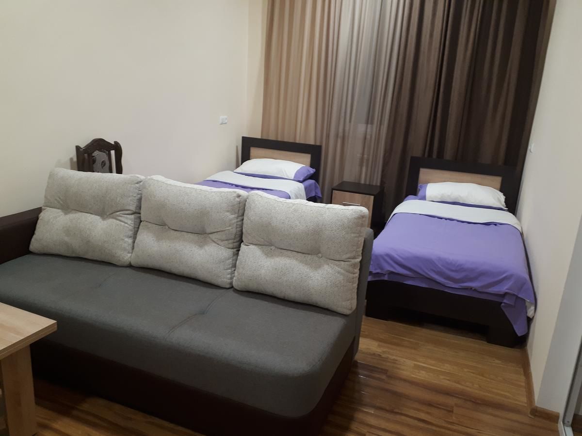Отели типа «постель и завтрак» Hotel VIVAS Горис